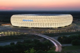 E       ,        Allianz Football World Trip

